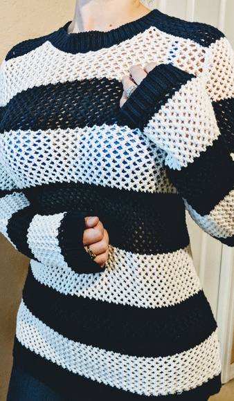 Joe Fresh knitted sweater - Picture 1 of 7